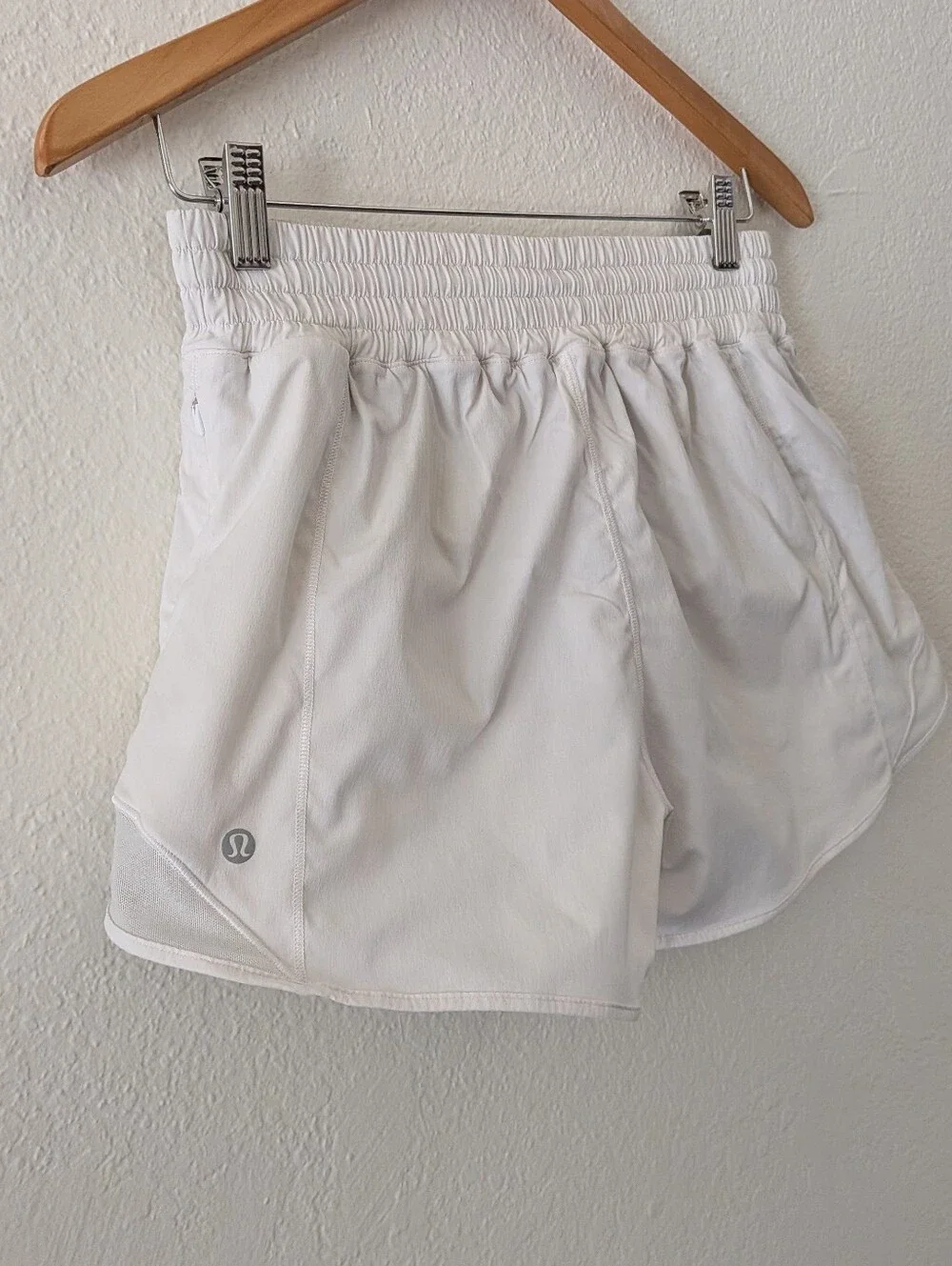 Lululemon Hotty Hot Shorts White Women's Size 8